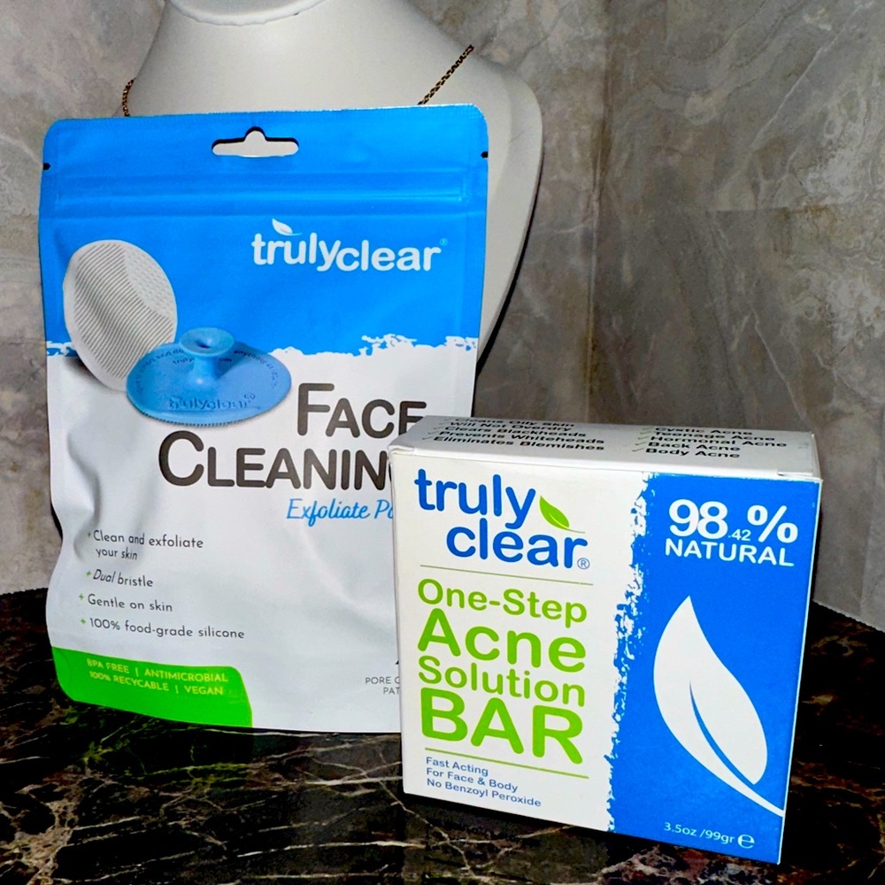 Truly Clear One Step Acne
Solution Bundle.